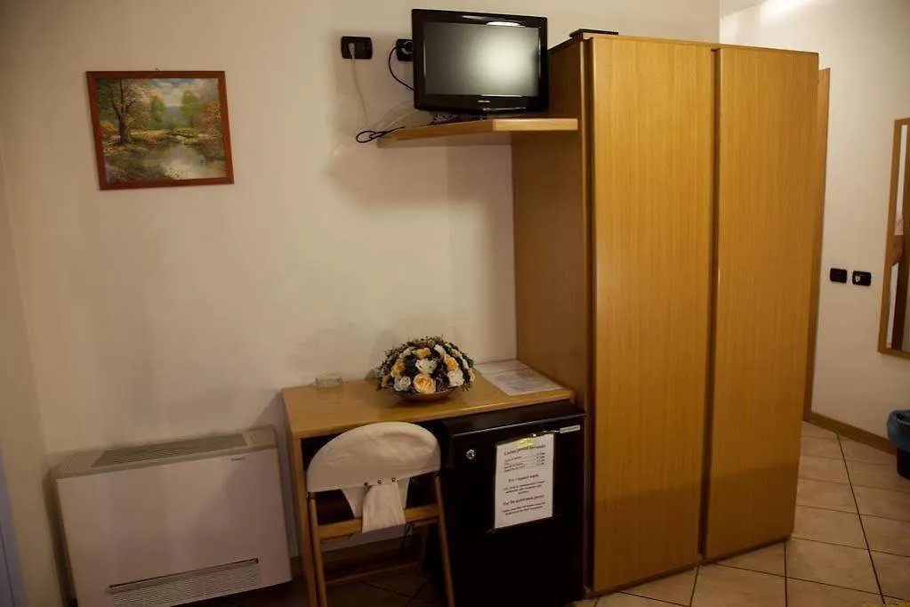 Albergo Da Angela Luisago 2*,  Italy